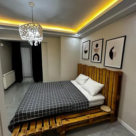 2Br Newly Furnished Apartment アパート